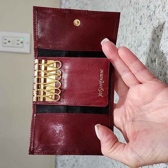 Yves Saint Laurent Leather Key Holder w/Free YSL Makeup Bag - Picture 8 of 14